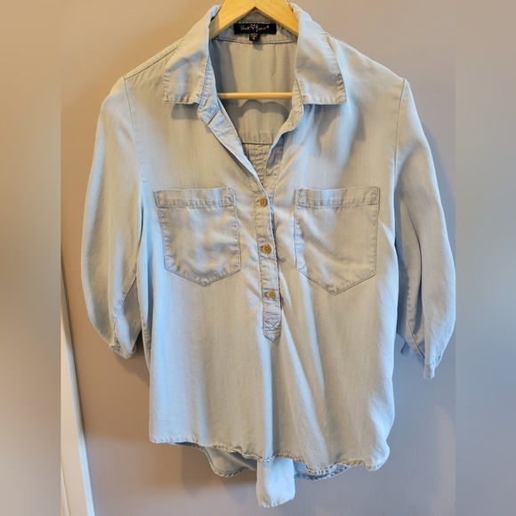 Velvet Heart Tops - Size S Velvet Heart Tencel Shirt. EUC